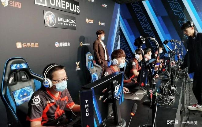 己的努力与 己的努力与