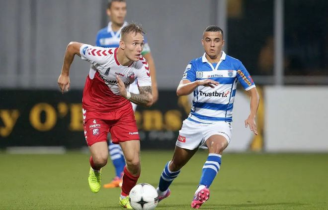 陷入低潮 陷入低潮